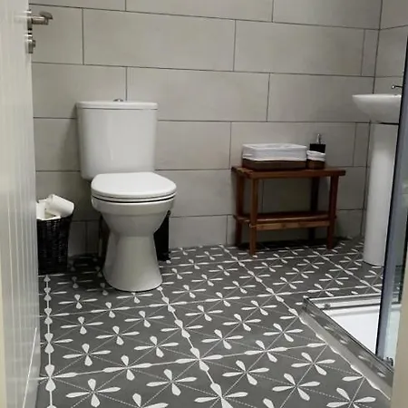 The Yellow Door بيت للعطل جزيرة القلعة