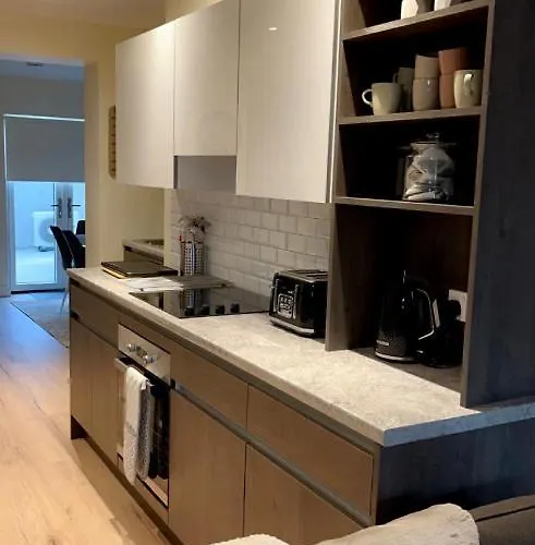 The Yellow Door Tatil Evi Castleisland